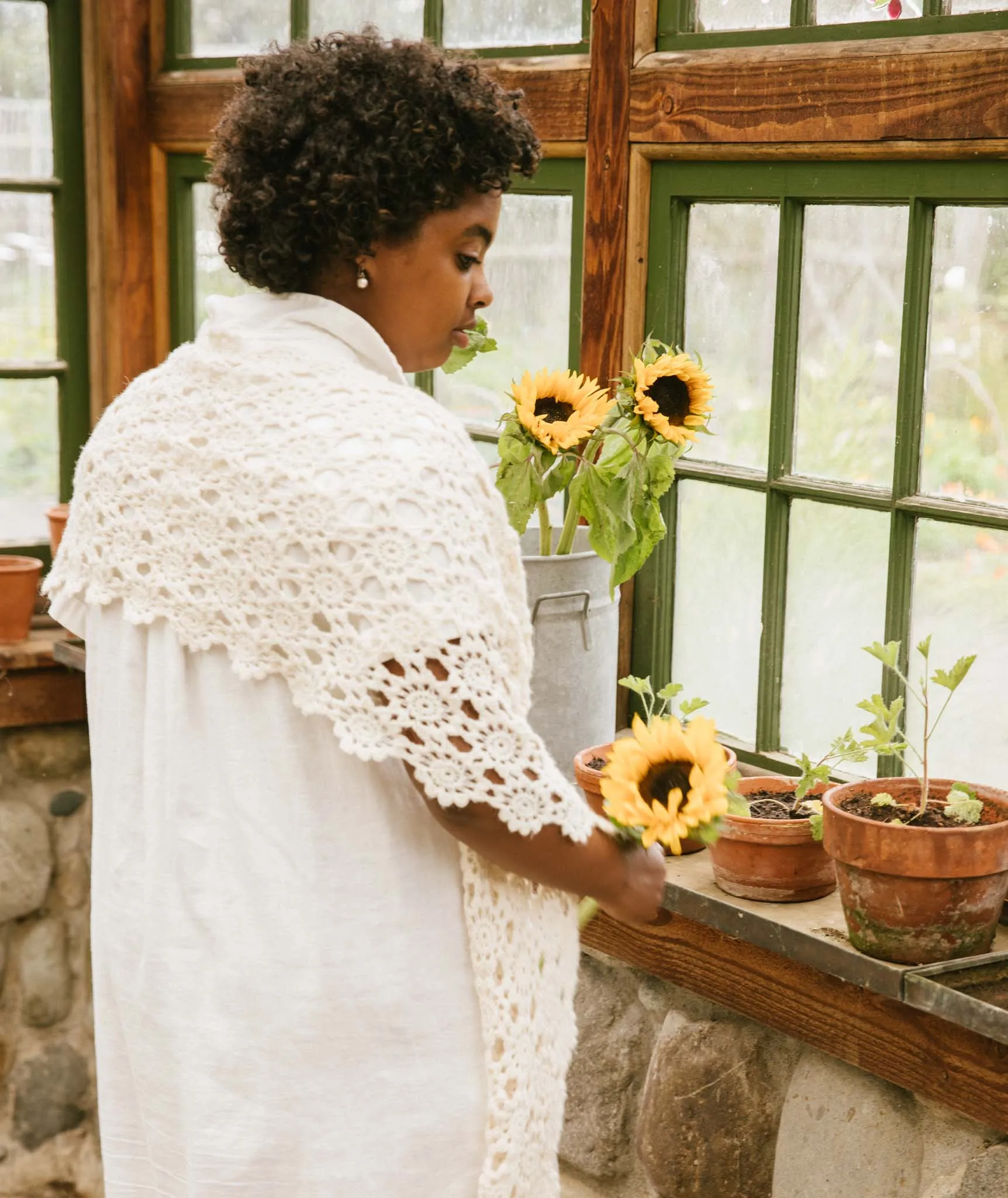 Crocheted Flowers Scarf Using Isager Alpaca 2