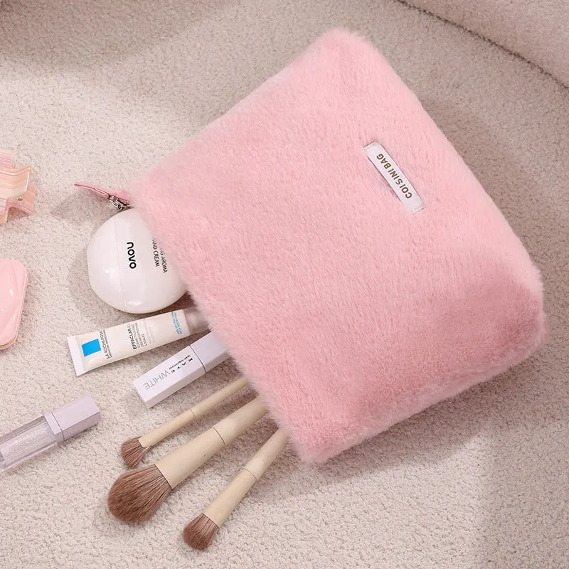 Fashion Plush Cosmetic Bag Travel Portable Skin Care Product Storage Bag Winter Travel Toiletries Storage Bag