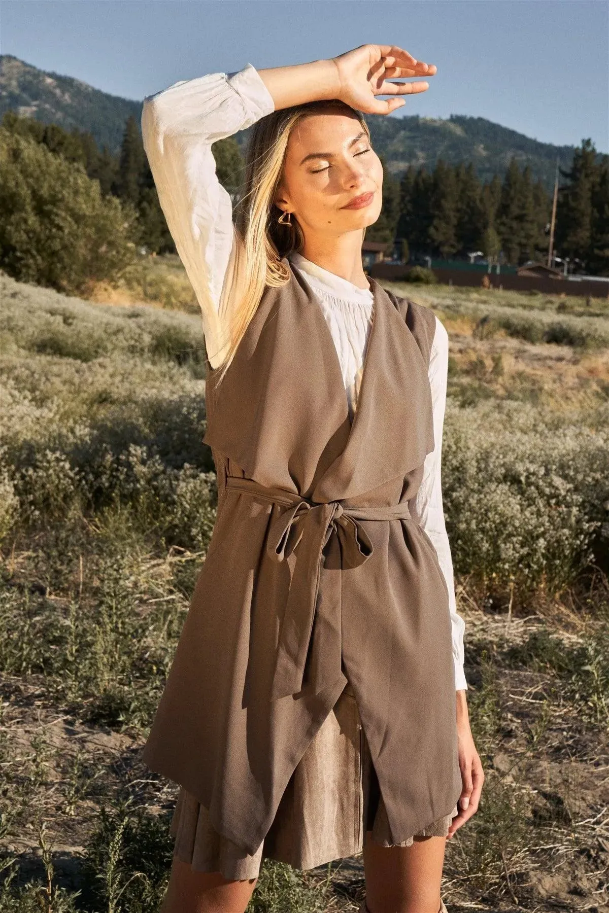 Mocha Lapel Neck Sleeveless Belted Short Vest Trench Coat /1-2-1